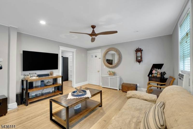 230 Sherman Ave, Roselle Park Boro, NJ 07204
