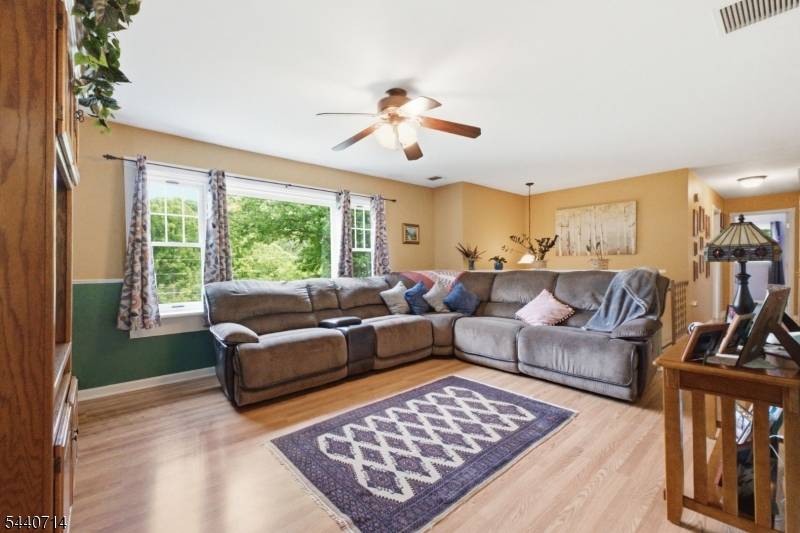 83 Layton Rd, Wantage Twp., NJ 07461