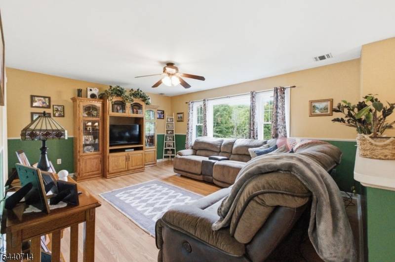 83 Layton Rd, Wantage Twp., NJ 07461