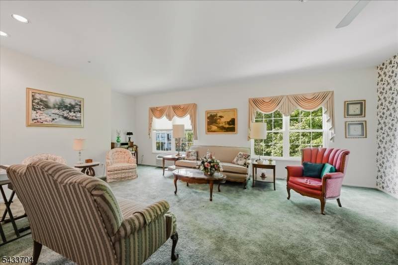 2 Richmond Road #302, West Milford Twp., NJ 07480