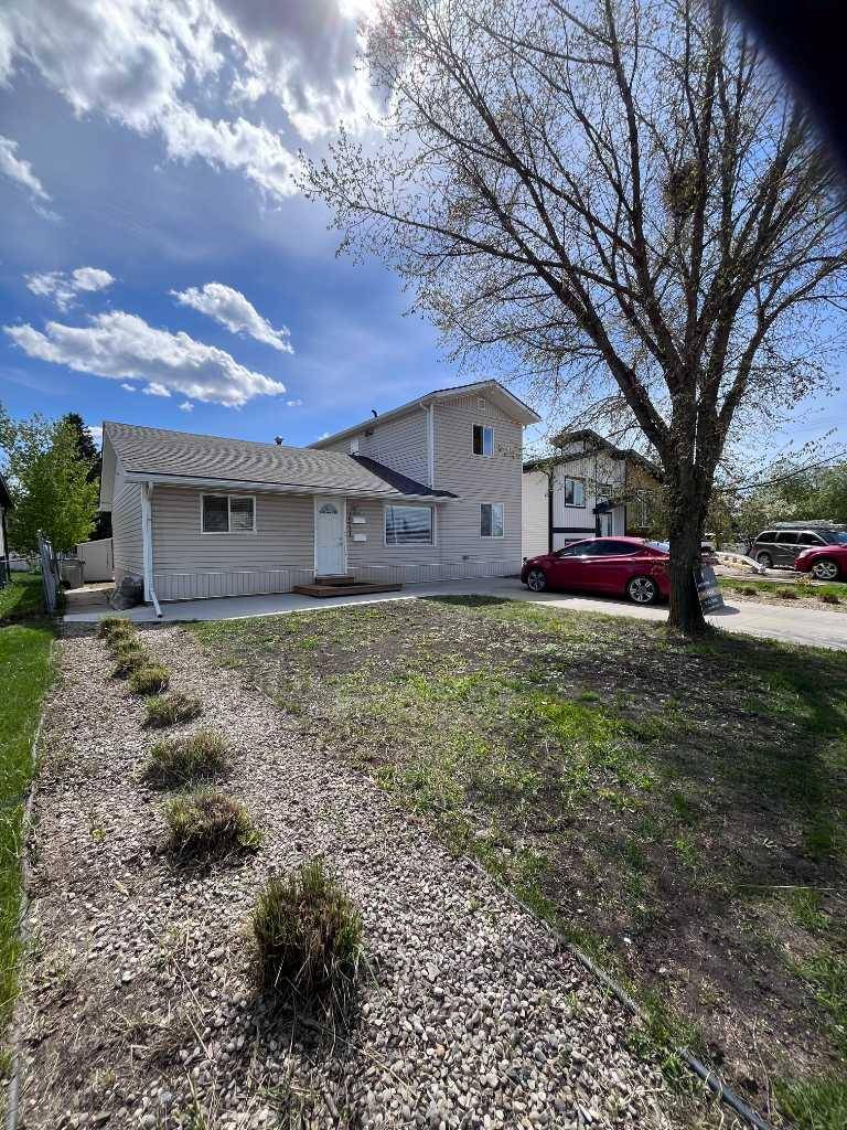 10531 104 AVE, Grande Prairie, AB T8V 1G2