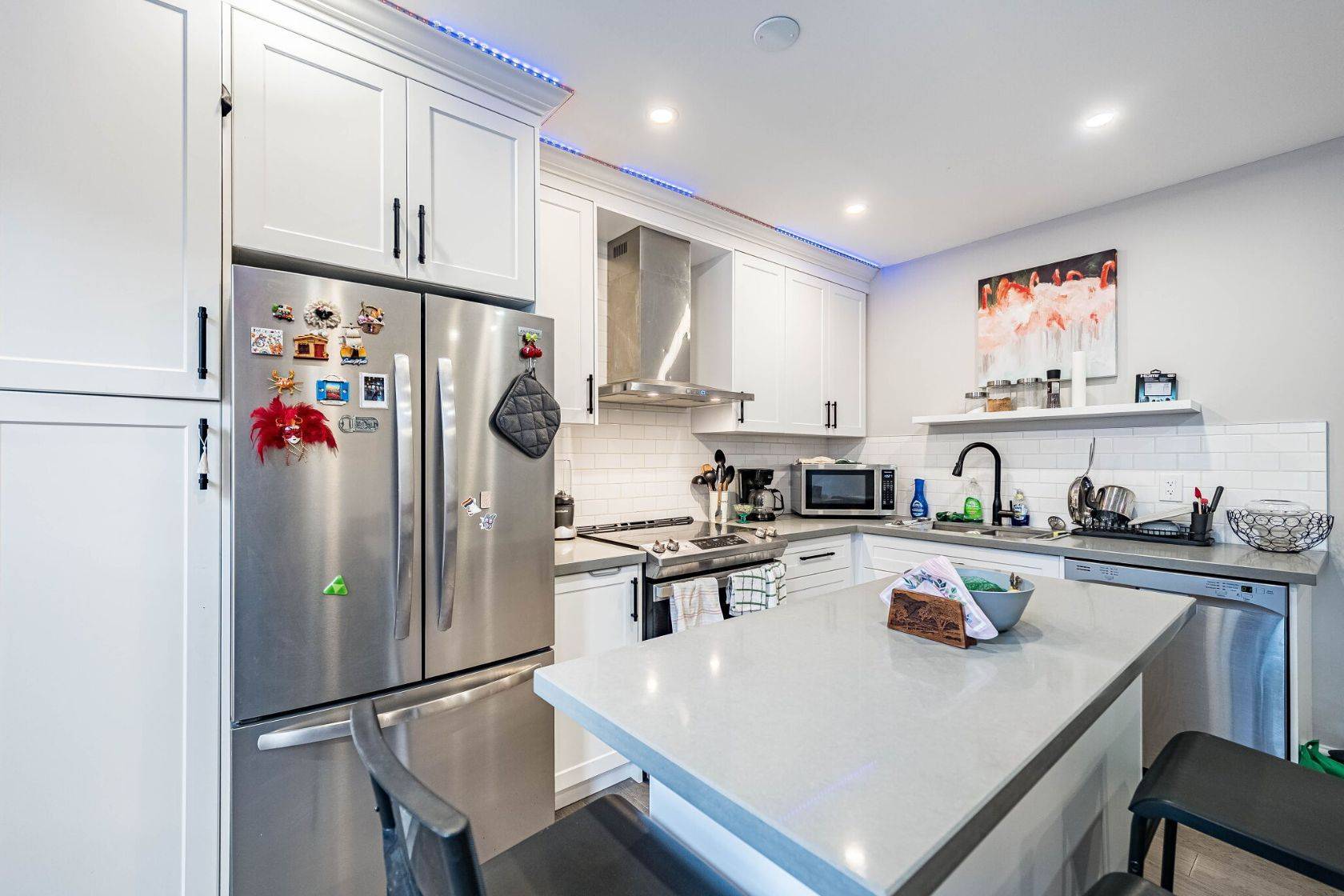 294 Gerrard ST E, Toronto C08, ON M5A 2G4