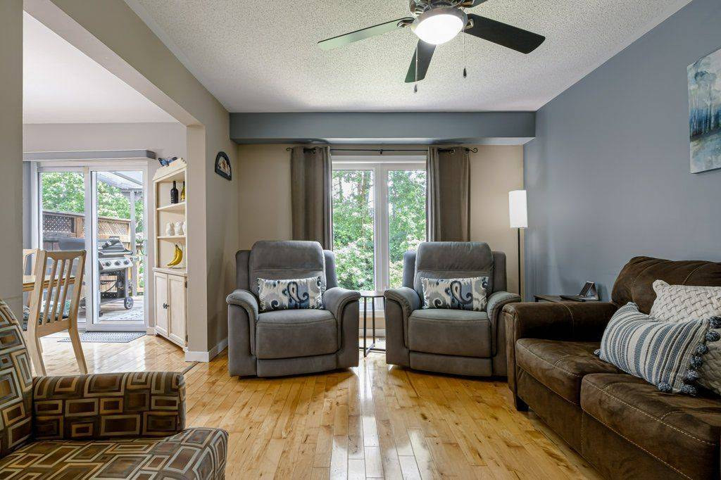 93 Kate Aitken CRES, New Tecumseth, ON L0G 1A0