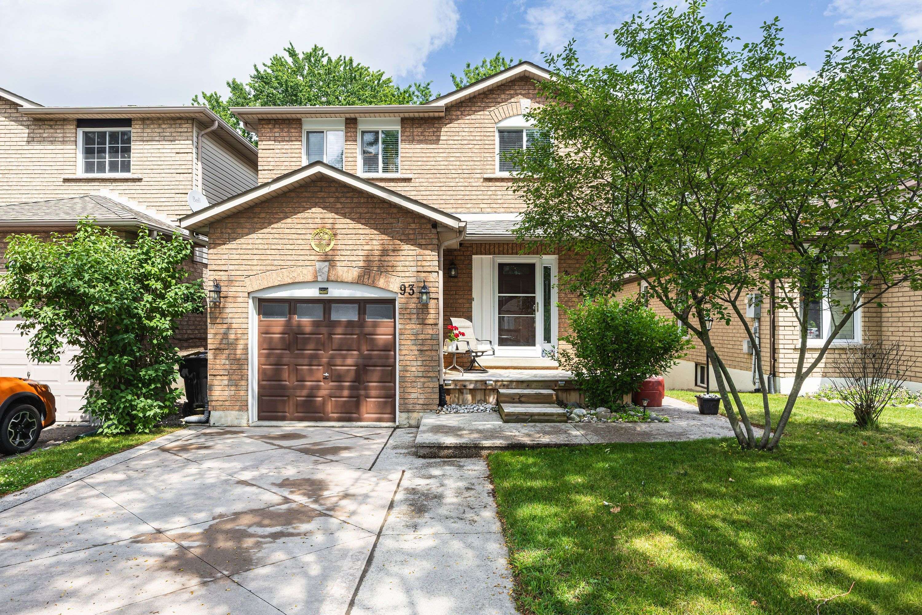 93 Kate Aitken CRES, New Tecumseth, ON L0G 1A0