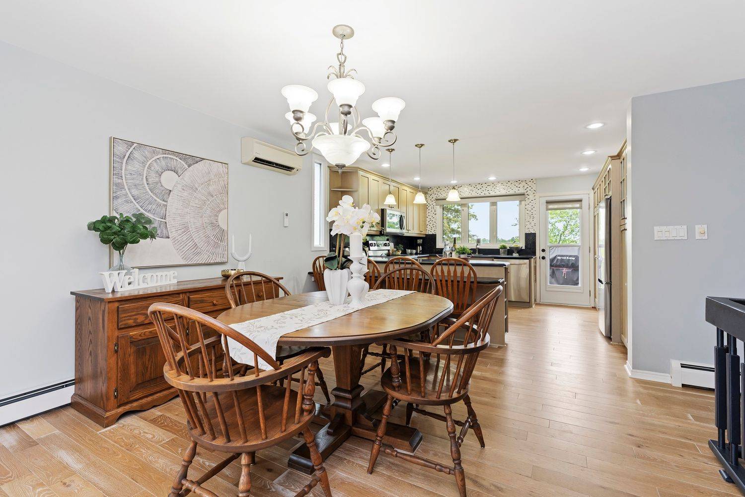 16 Price DR, Oro-medonte, ON L3V 6H2