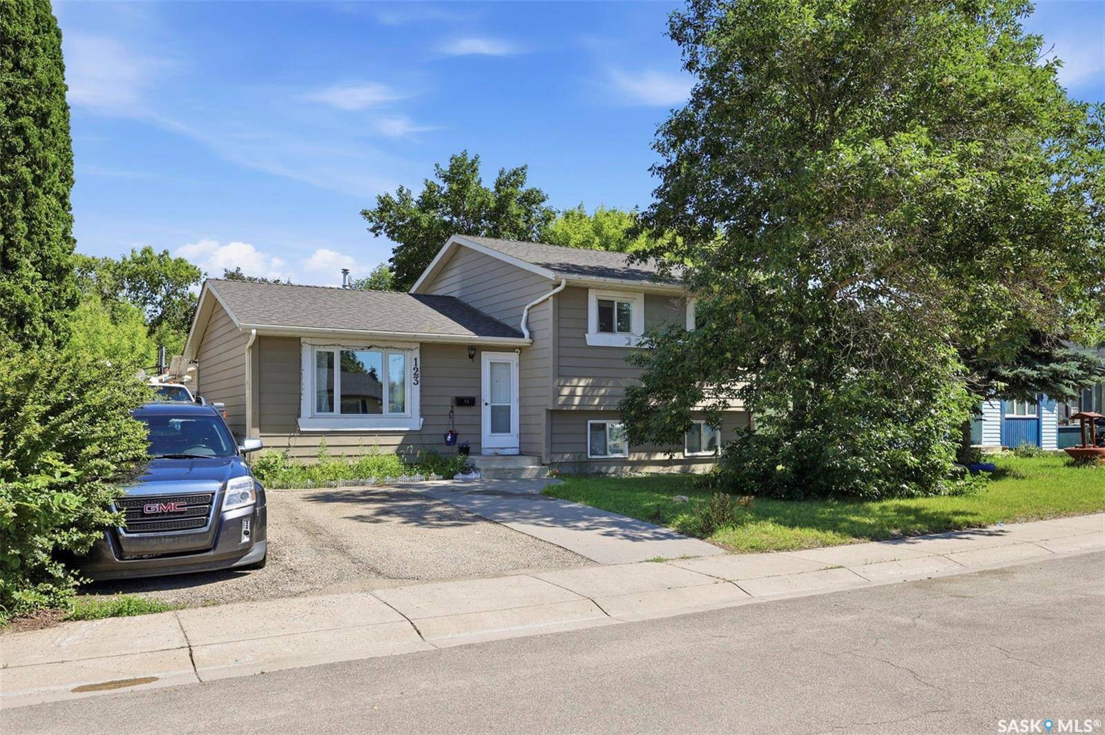 123 Kirkpatrick CRESCENT, Saskatoon, SK S7L 6Z1