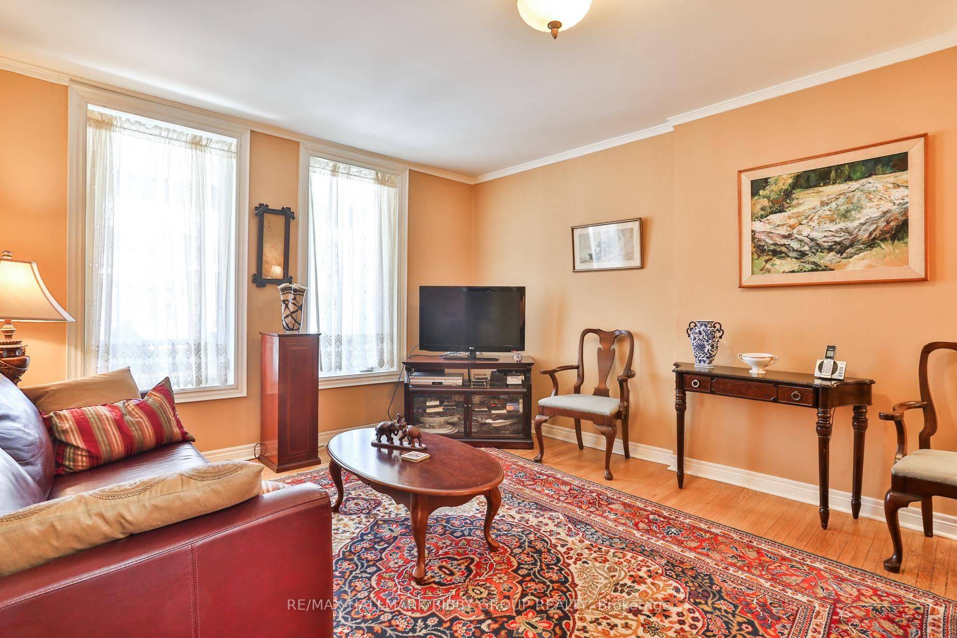 98 Fuller AVE, Toronto W01, ON M6R 2C5