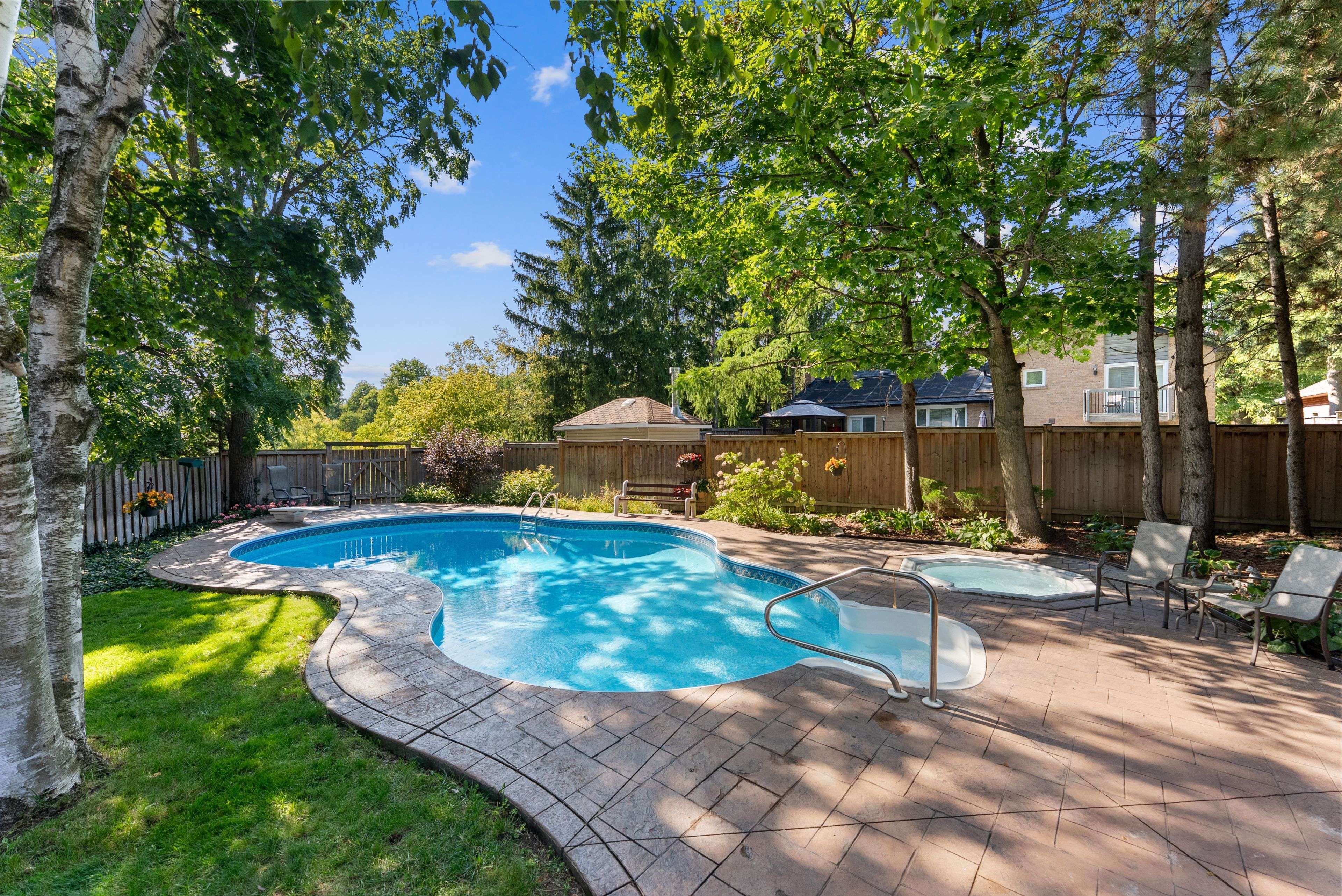 22 Oldham CRES, Brampton, ON L6Z 1W3