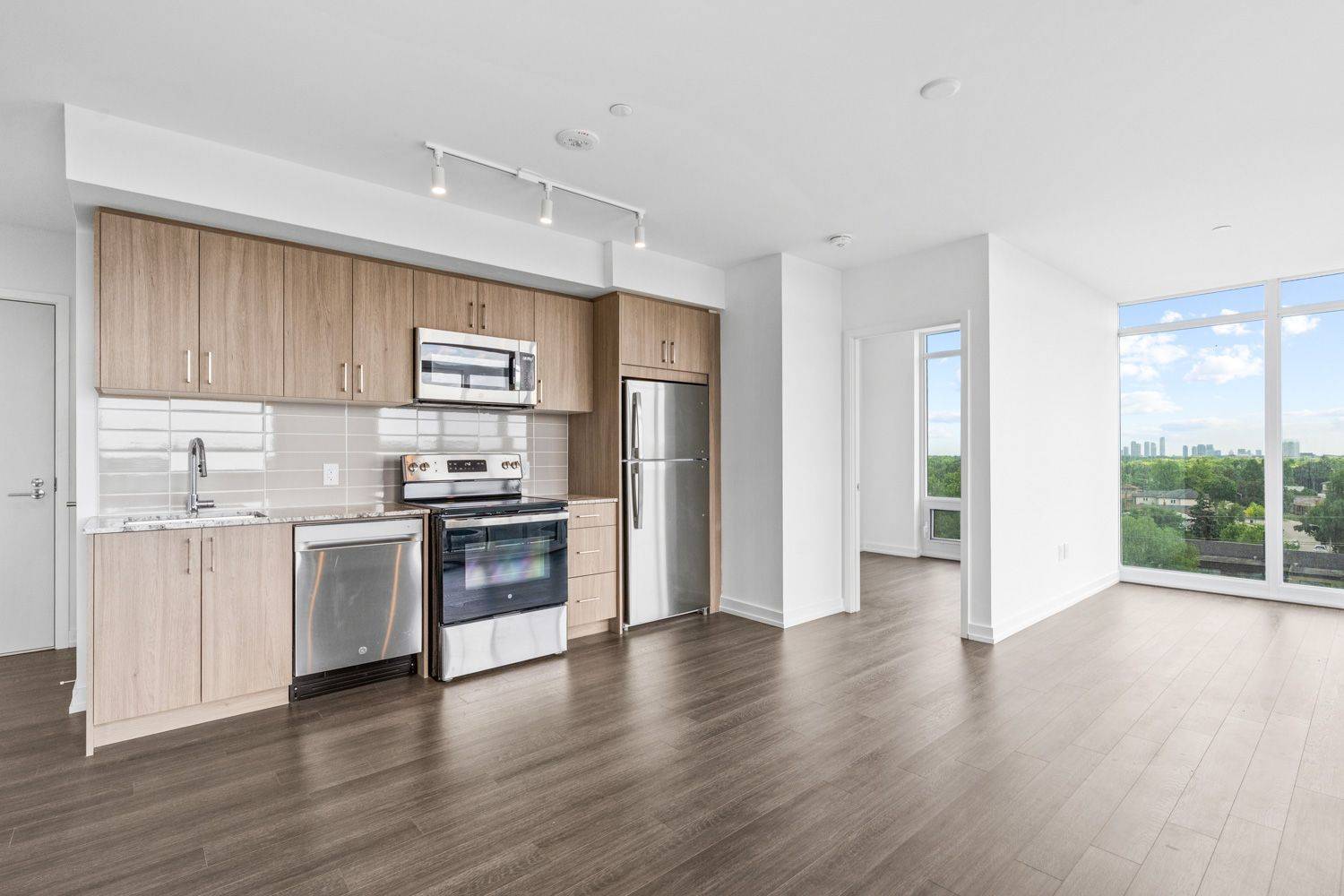 4010 Eglinton AVE W #625, Toronto W09, ON M9A 0G5