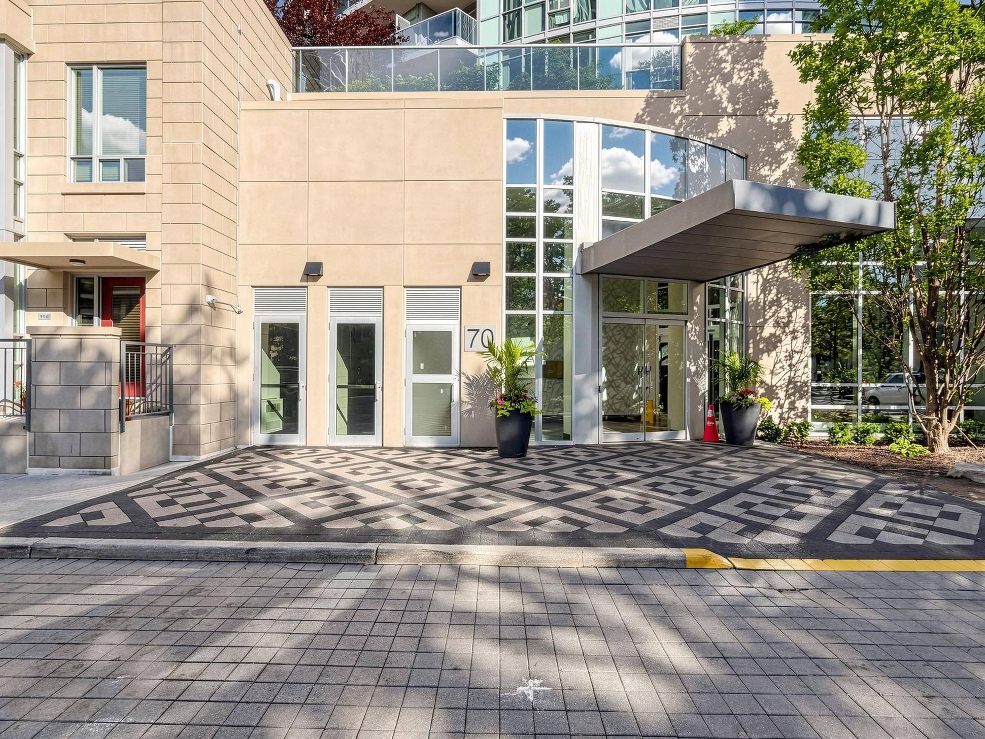 70 Absolute AVE #2002, Mississauga, ON L4Z 0A4