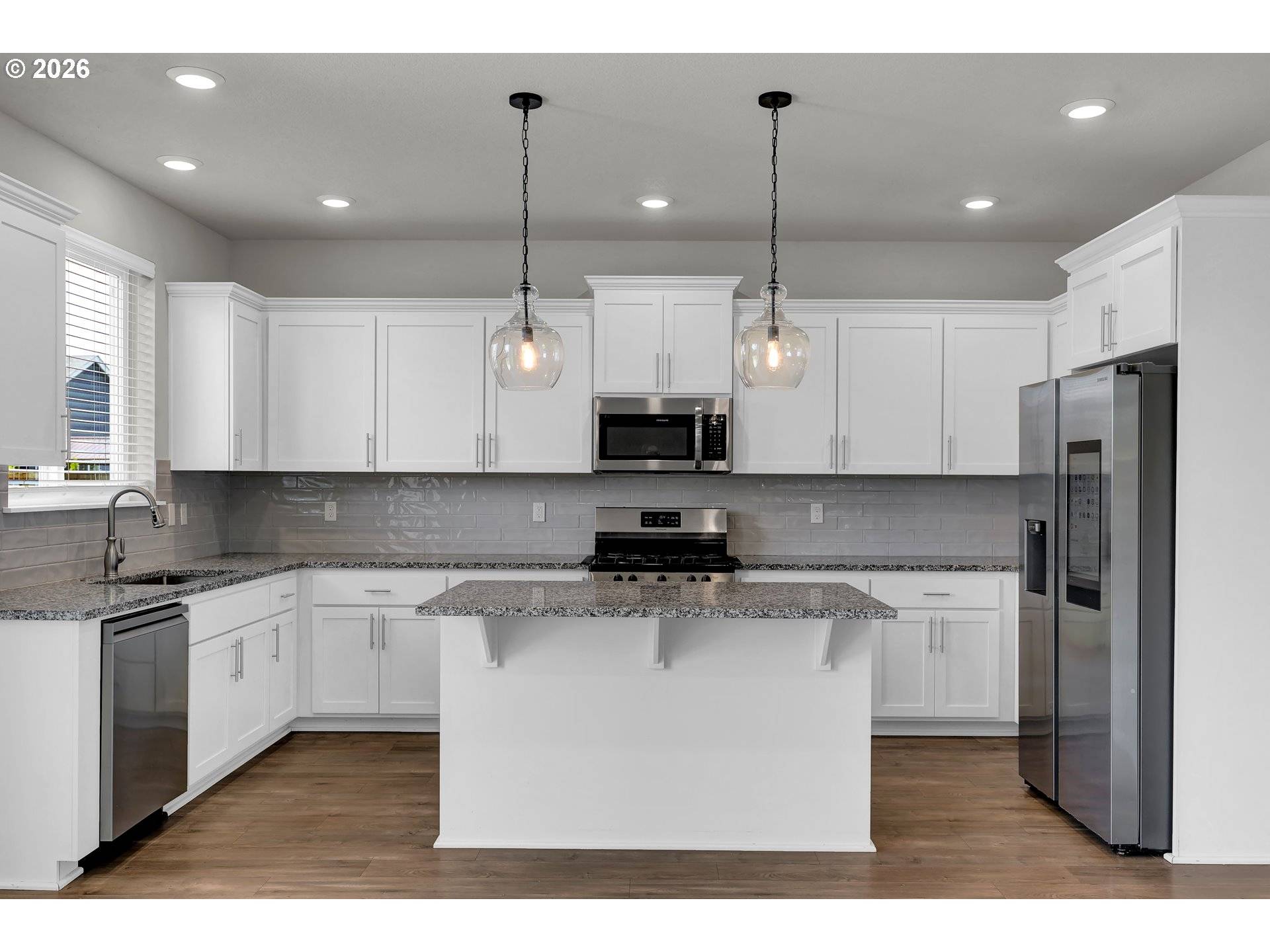 1456 FARMINGTON DR, Junction City, OR 97448