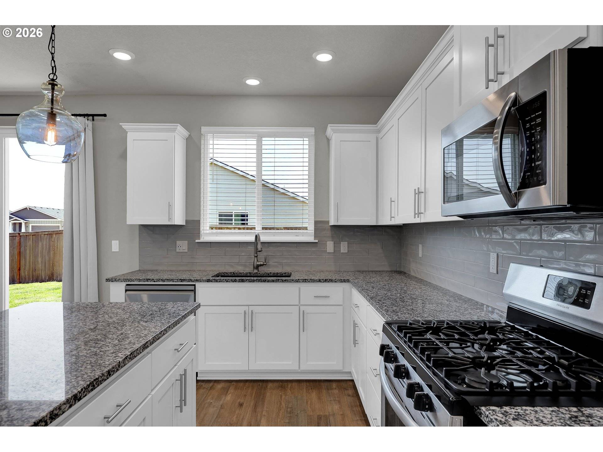 1456 FARMINGTON DR, Junction City, OR 97448