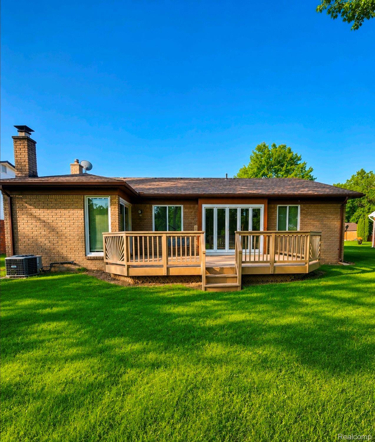 23450 Twining DR, Southfield, MI 48075
