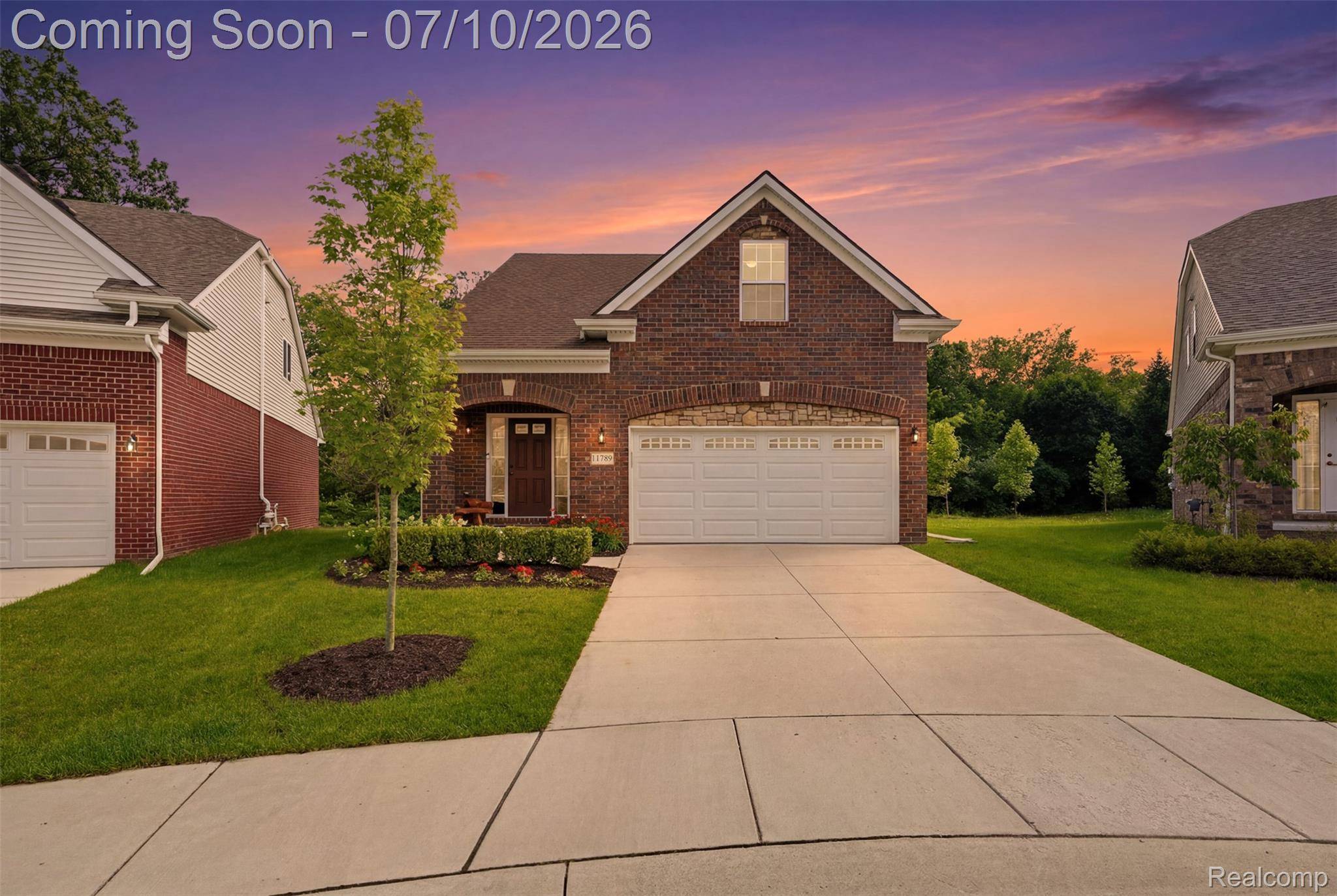 11789 Hines Place DR, Livonia, MI 48150