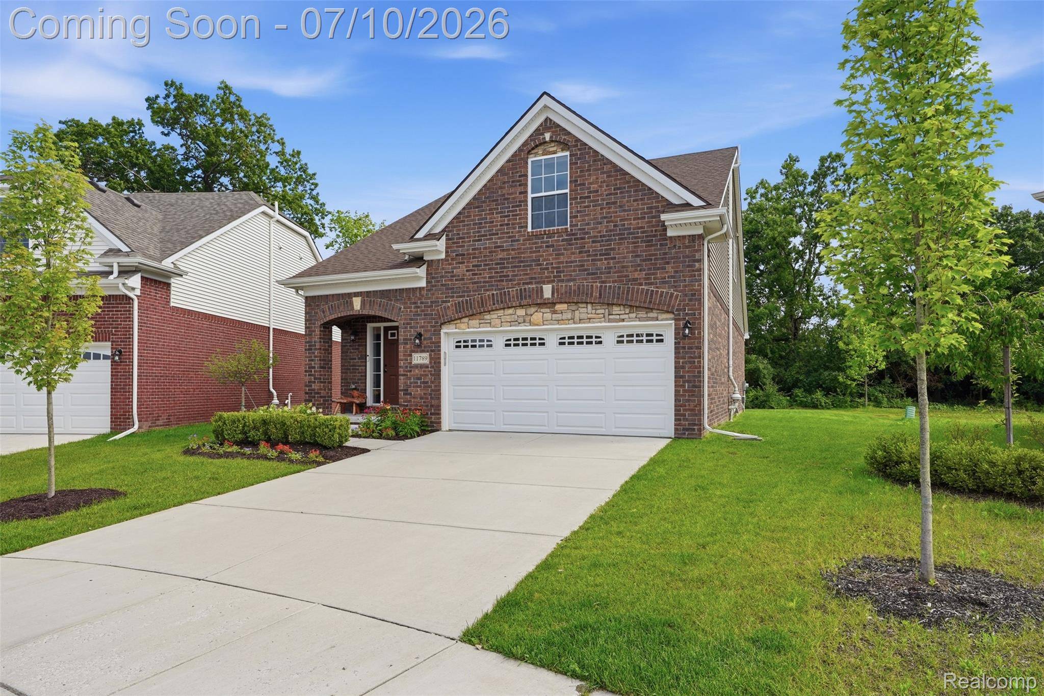 11789 Hines Place DR, Livonia, MI 48150