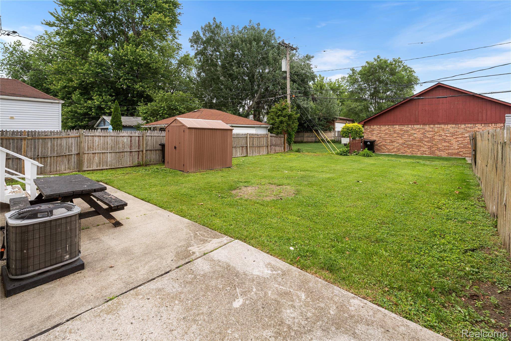 29510 John J ST, Roseville, MI 48066