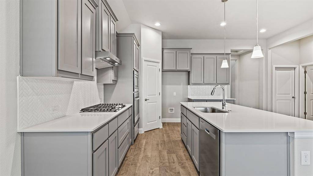 701 BUSHMAN Drive, Fort Worth, TX 76008