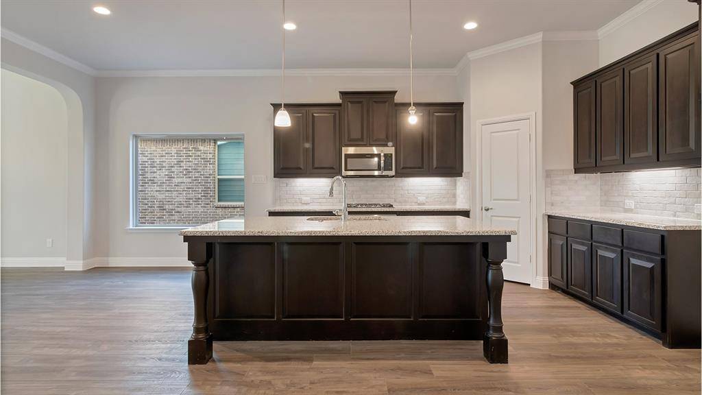 725 SOARING HAWK Drive, Fort Worth, TX 76008