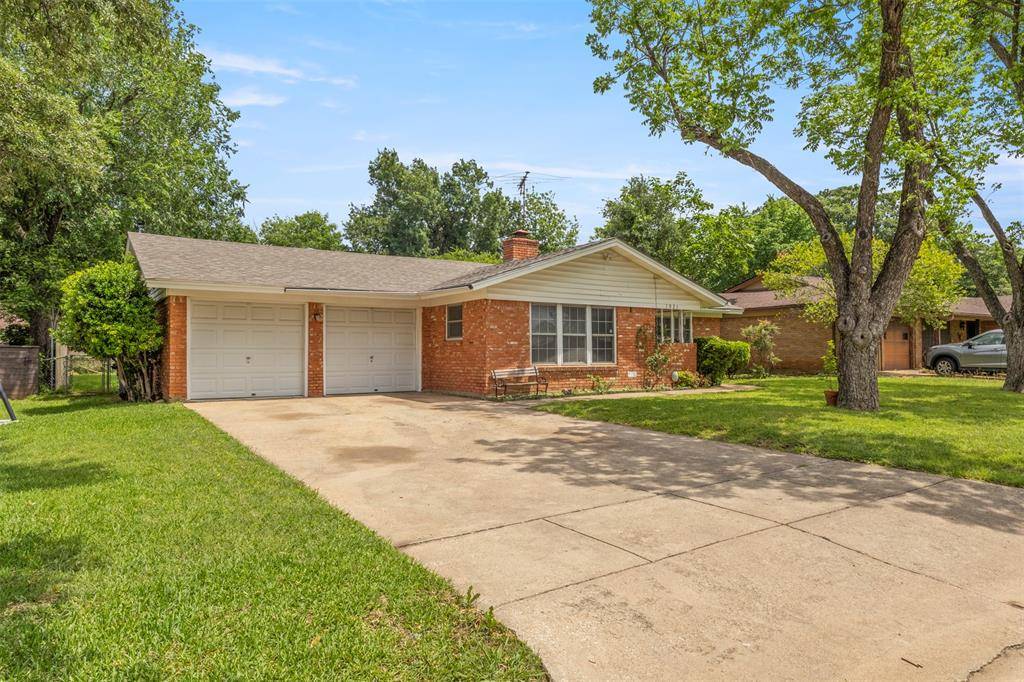 1021 Blue Lake, Fort Worth, TX 76103