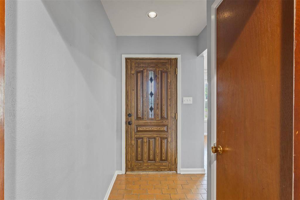 1021 Blue Lake, Fort Worth, TX 76103