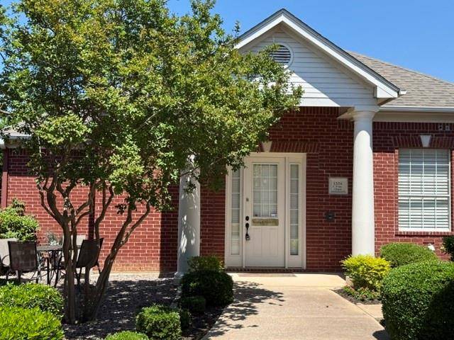 1200 S White Chapel Boulevard #1204, Southlake, TX 76092