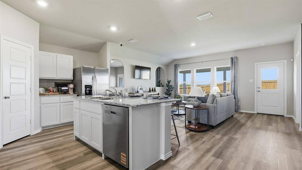 10820 BLOODSTONE Drive, Fort Worth, TX 76036