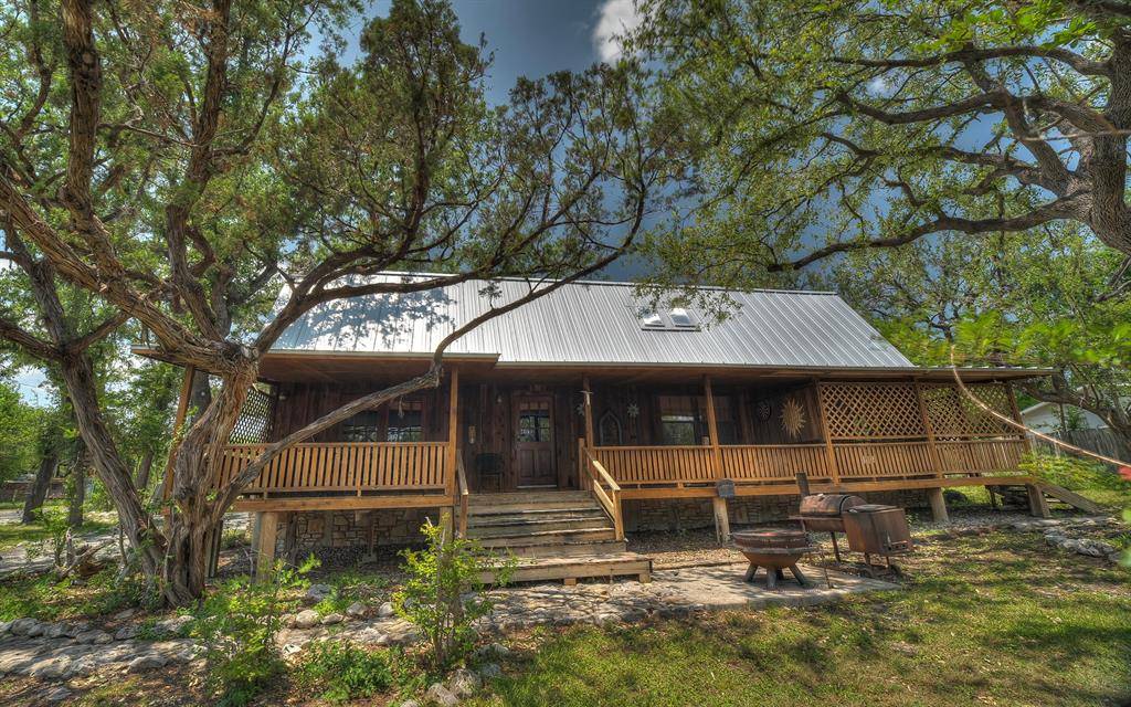 191 Oak Hill Drive, Leakey, TX 78873