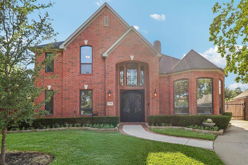3720 Cripple Creek Court, Bedford, TX 76021