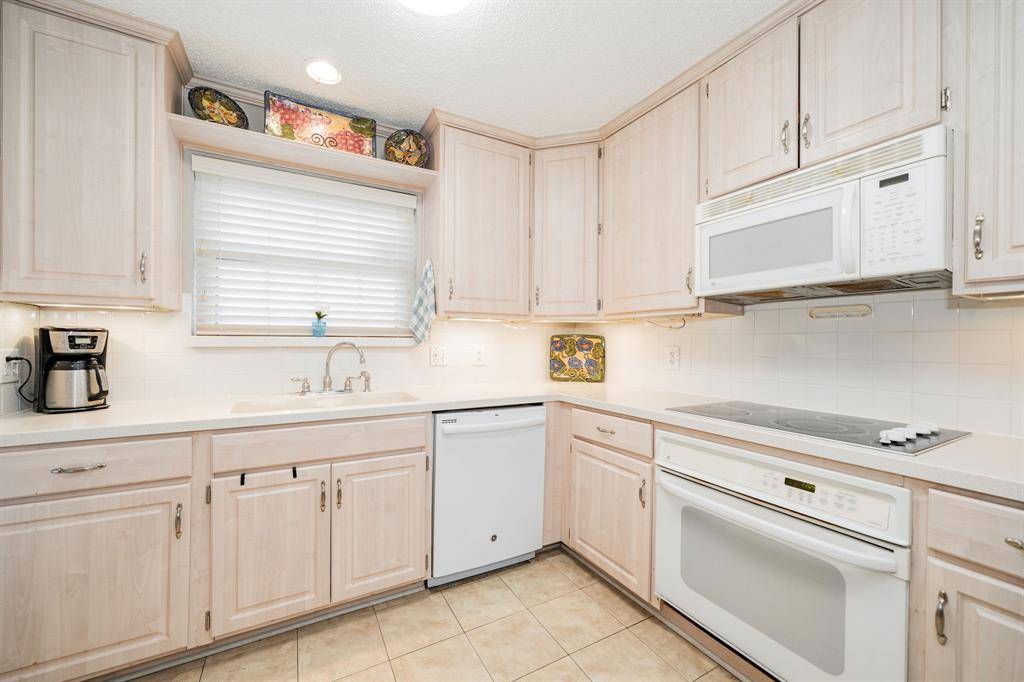 5335 Bent Tree Forest Drive #170, Dallas, TX 75248