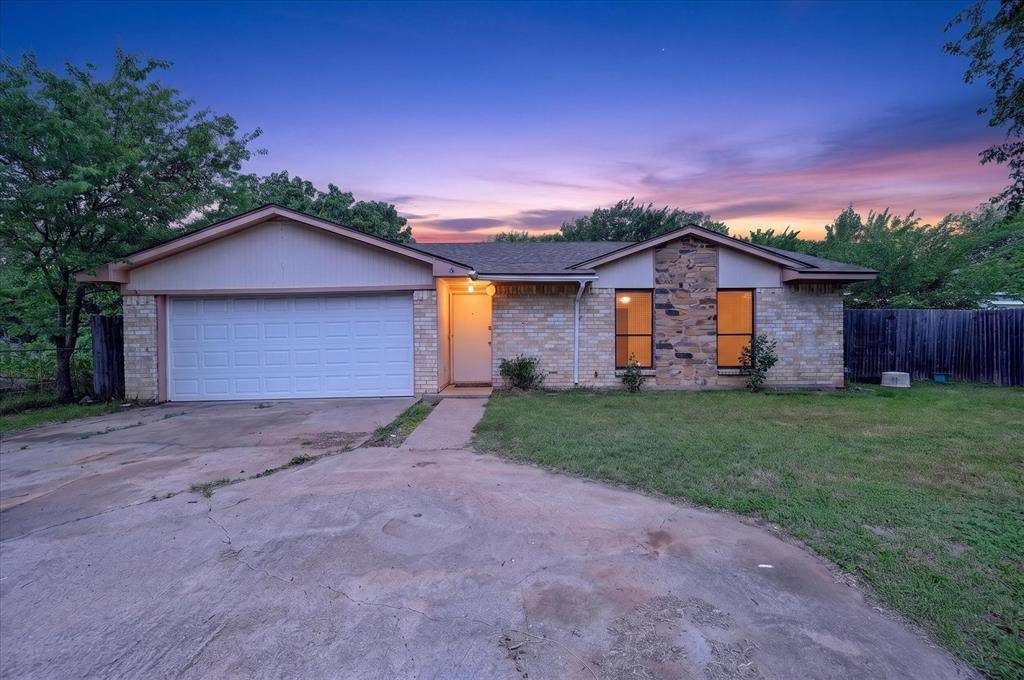 207 Water Lane, Crowley, TX 76036