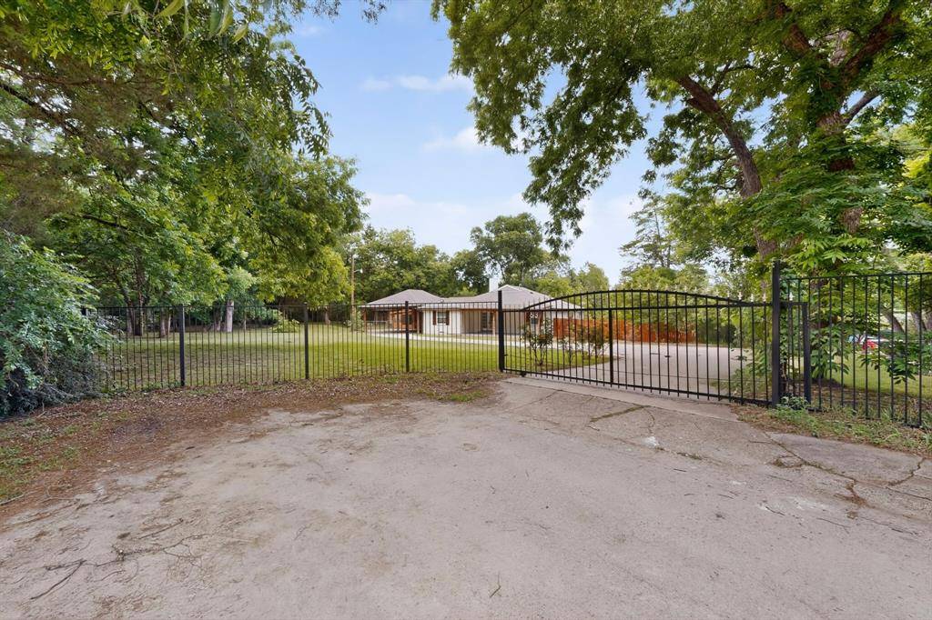 513 Ten Mile Drive, Desoto, TX 75115