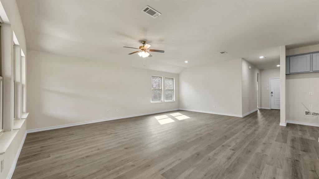 7066 Bison Creek Lane, Garland, TX 75043