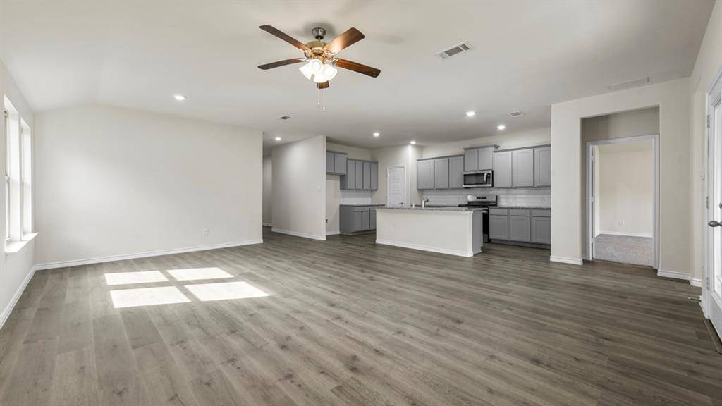 7066 Bison Creek Lane, Garland, TX 75043