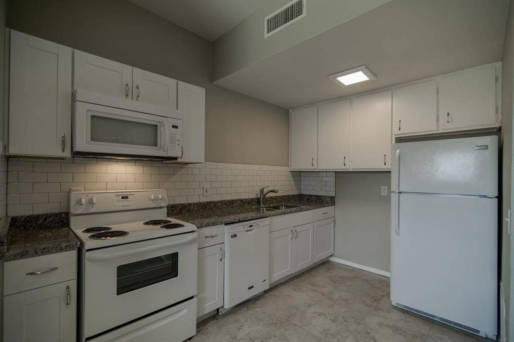 3025 Sappington Place #3025, Fort Worth, TX 76116