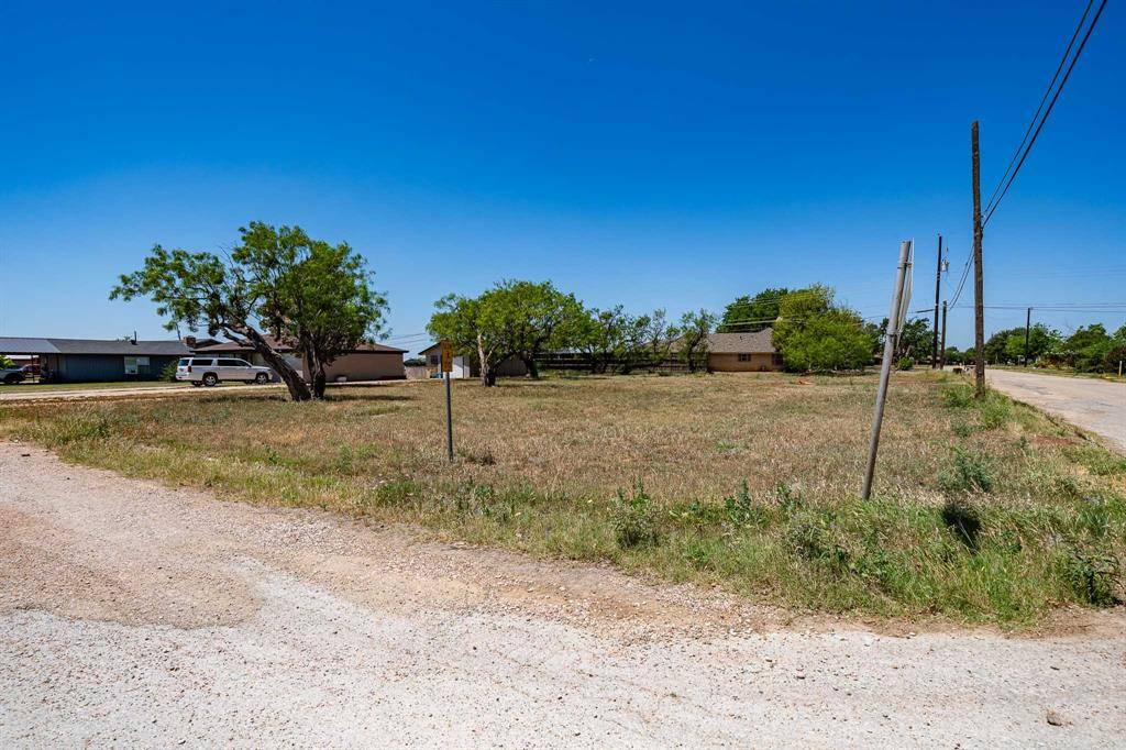 2202 Avenue N, Anson, TX 79501