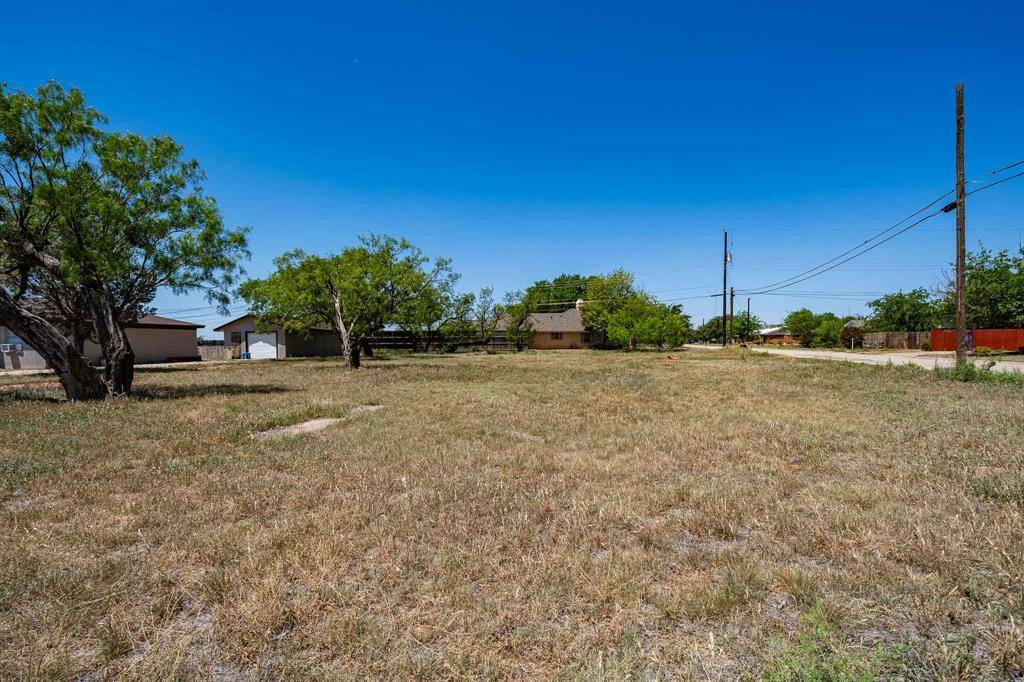 2202 Avenue N, Anson, TX 79501
