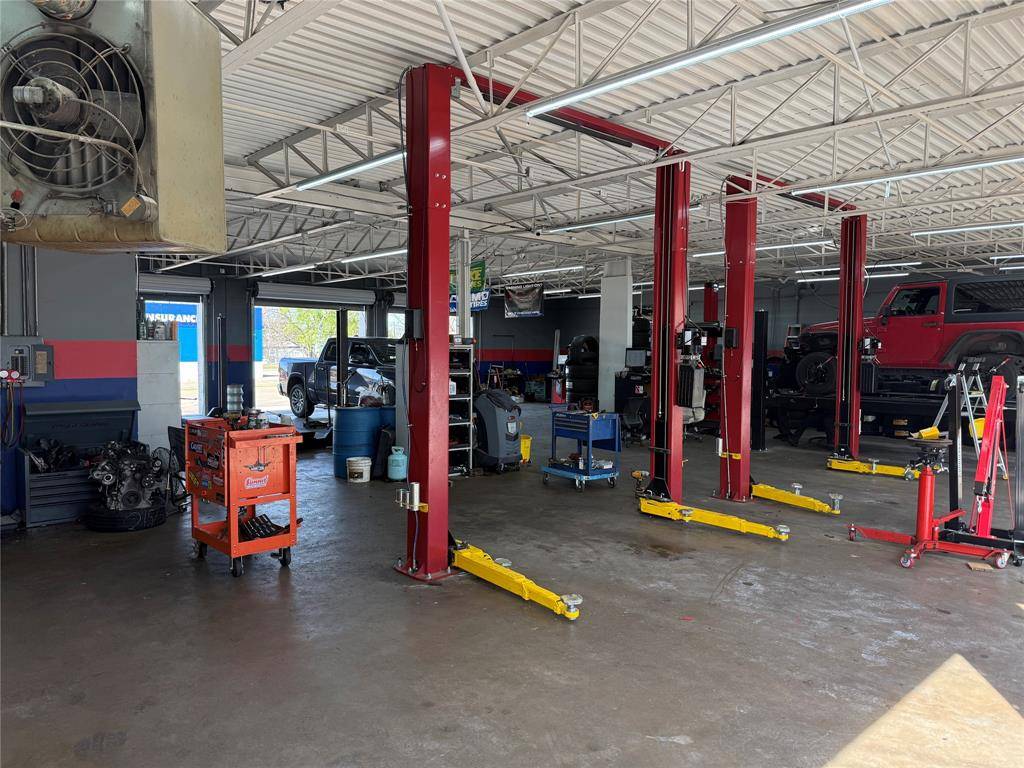 1106 S 1st Street, Garland, TX 75040