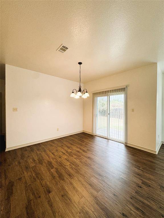 212 Lasso Circle, Mabank, TX 75143
