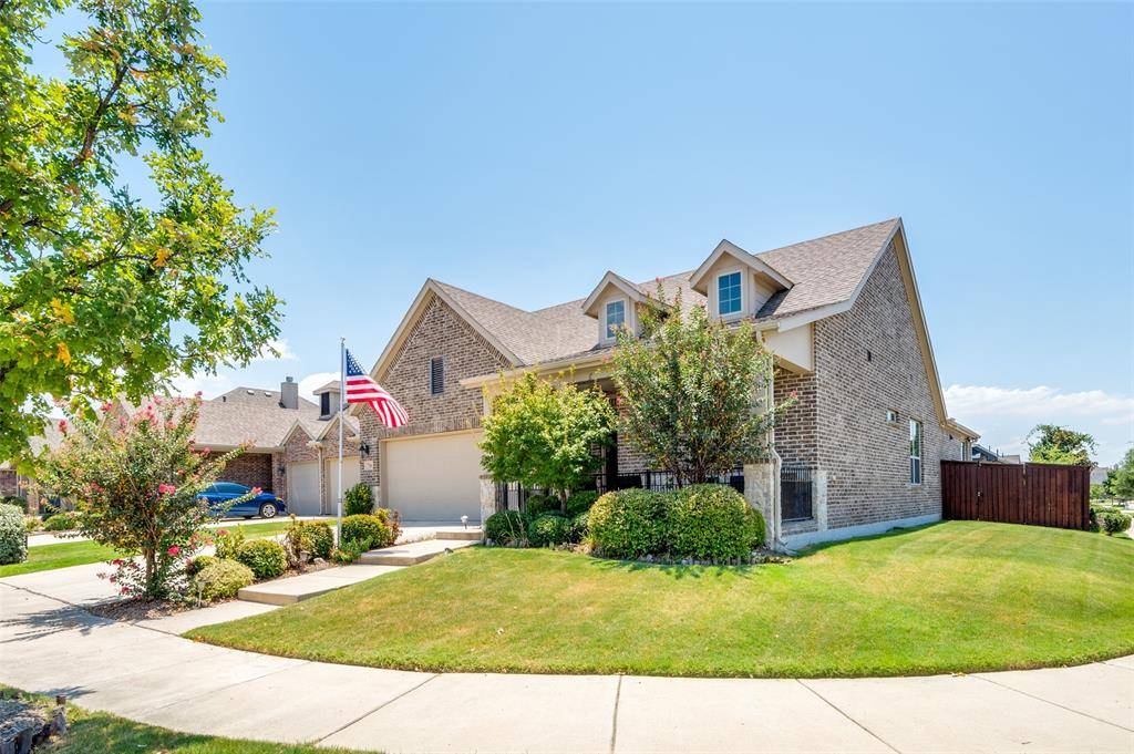 704 Louisville Road, Aubrey, TX 76227