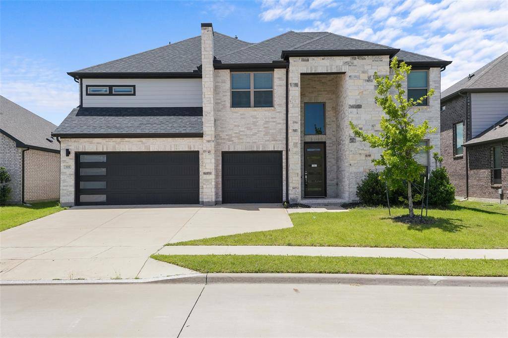 302 Coyote Creek Drive, Lavon, TX 75166