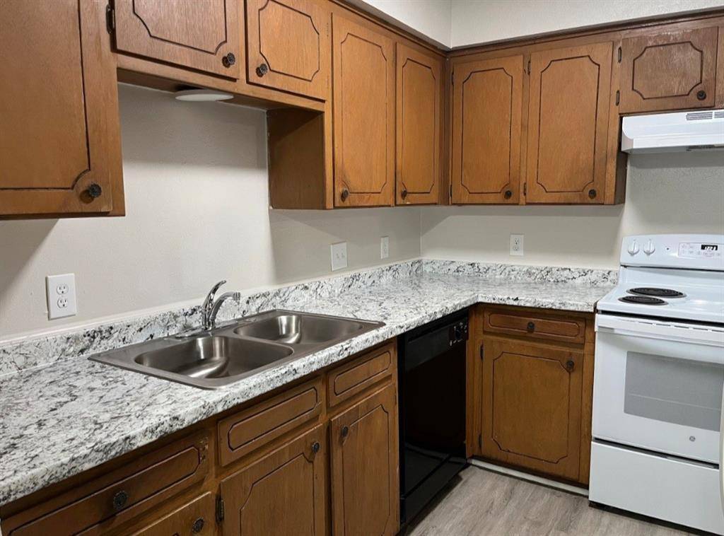 5014 Inverness Avenue, Fort Worth, TX 76132