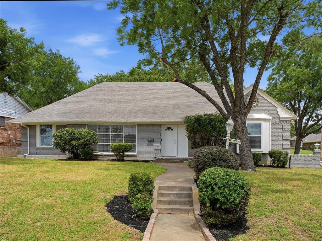 2121 Canton Drive, Fort Worth, TX 76112