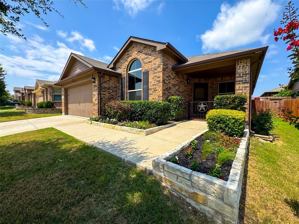708 Stanmire Lake Trail, Fort Worth, TX 76120
