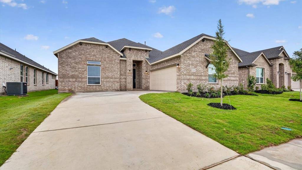 3325 SEASIDE Street, Grand Prairie, TX 76065