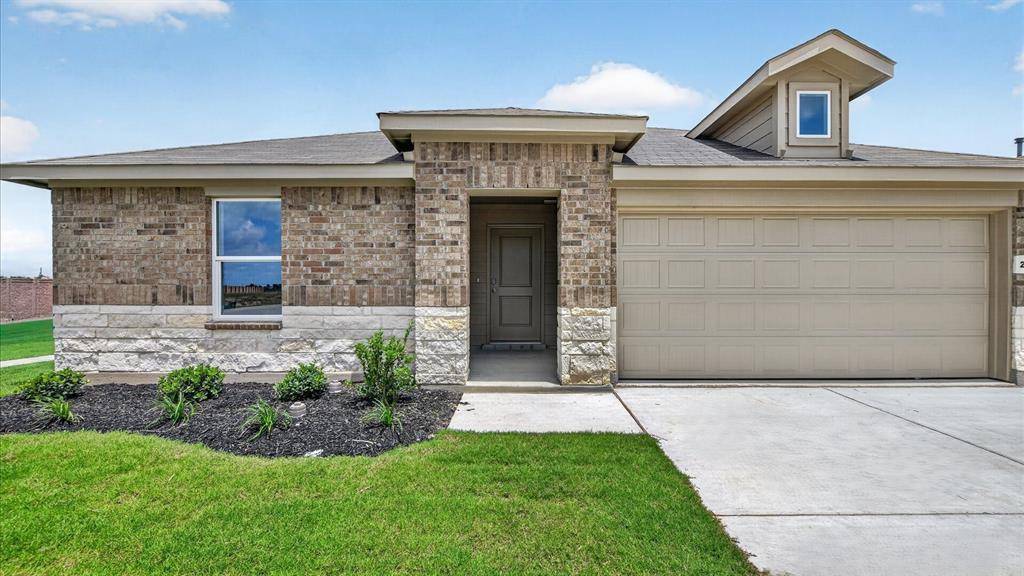 313 WAYLAND Street, Keene, TX 76059