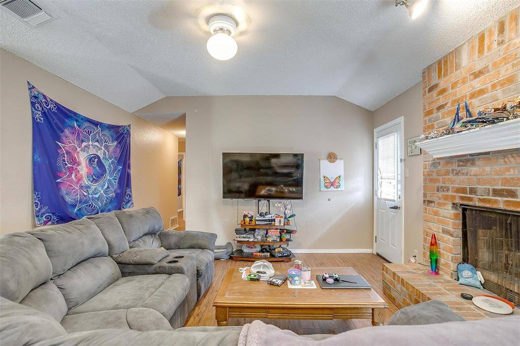 1025 Irene Street, Burleson, TX 76028