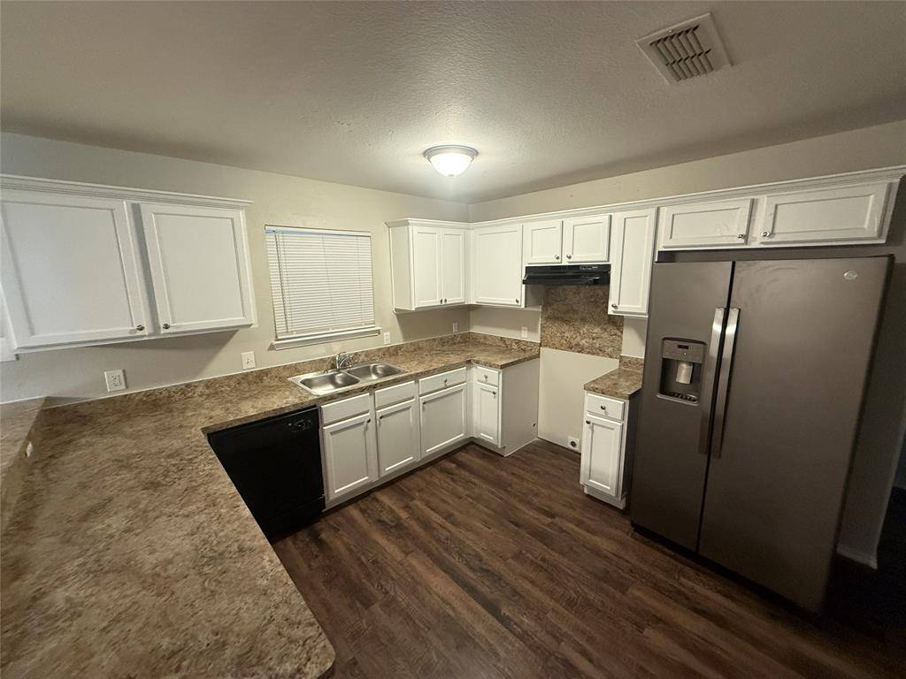 416 Heritage Drive, Crowley, TX 76036