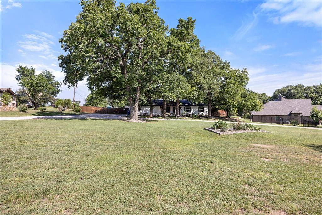 1003 Newell, Hudson Oaks, TX 76087