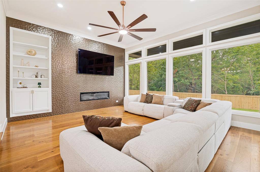 1417 Wyndmere Drive, Desoto, TX 75115