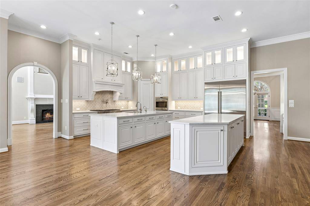 17508 Oak Mount Place, Dallas, TX 75287